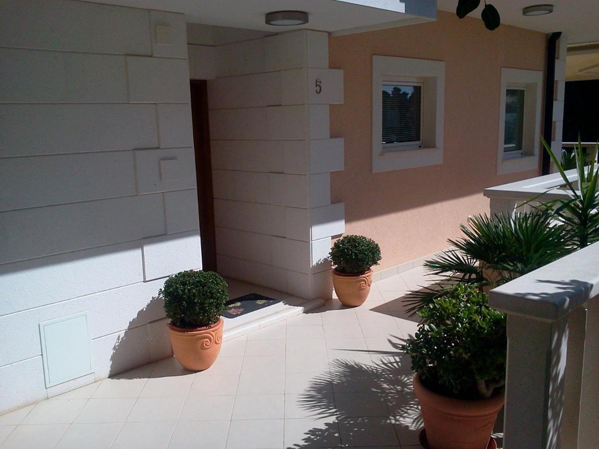 Apartments Jani Hvar Town Bagian luar foto