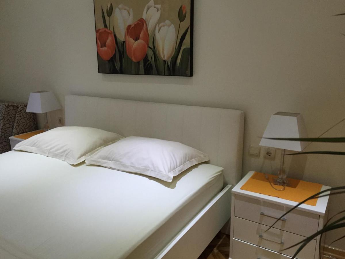 Apartments Jani Hvar Town Bagian luar foto