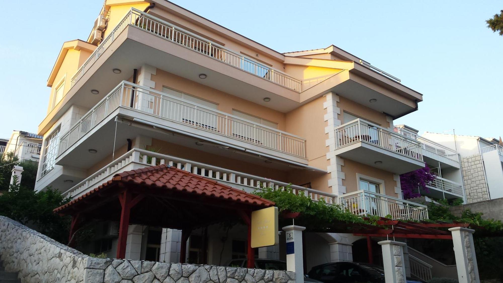 Apartments Jani Hvar Town Bagian luar foto